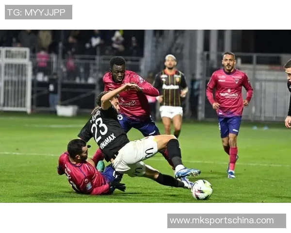 那不勒斯友谊赛小胜阿森纳补时绝杀引发全场狂欢战术解析