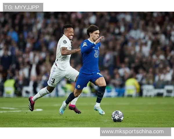 友谊赛精彩回顾：那不勒斯小胜多特蒙德引发全场热烈反响