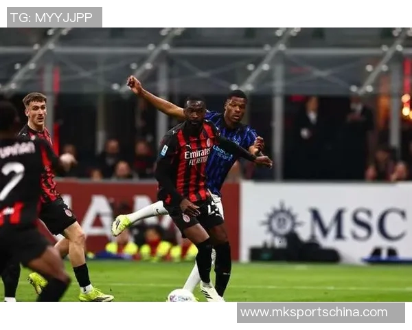 友谊赛精彩回顾：多特蒙德与AC米兰1比1平局红牌事件引发全场热议